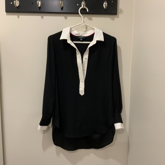 IMNYC Isaac Mizrahi Black Buttoned Blouse Shirt with White Collar and Cuffs - Picture 2 of 10